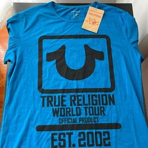 Mens shirt 3xl but runs small . Brand new with tags